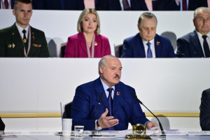 Лукашенко считает ошибочным вывод стратегического ядерного оружия из Беларуси после распада СССР