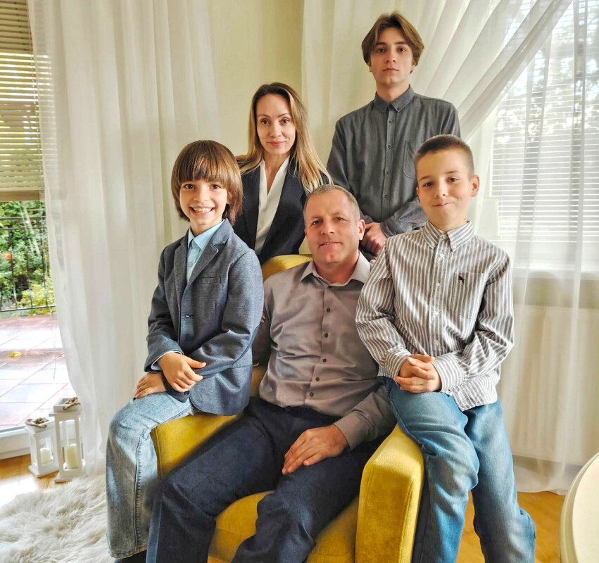 img-0ab743061d0fe7651382a568e989209e-v