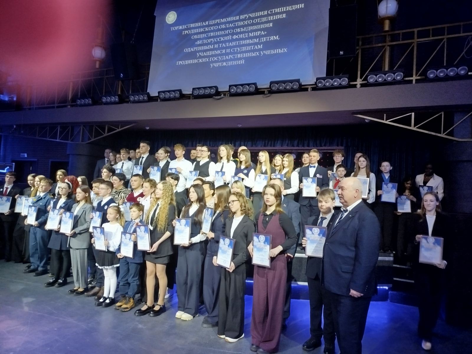 IMG-75a98d98d287f816b05bcefe4194b824-V